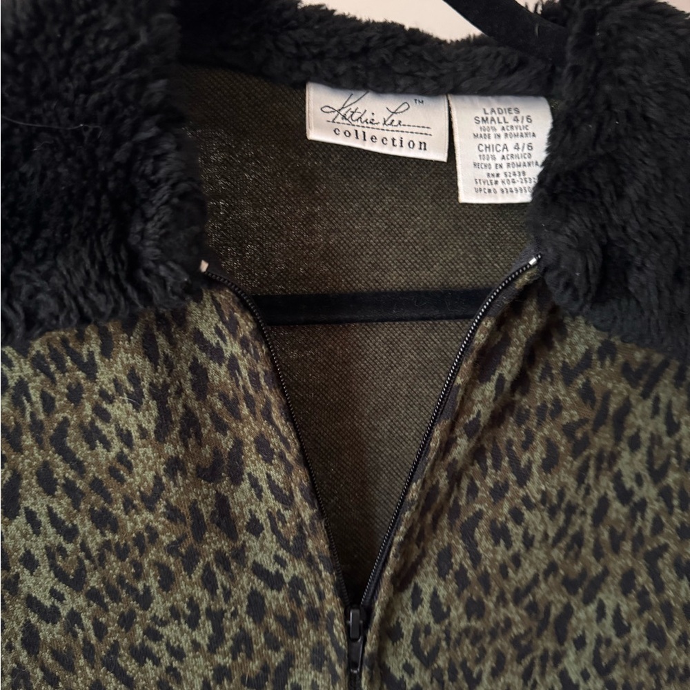 Stylish Leopard Print Jacket - Picture 3 of 7